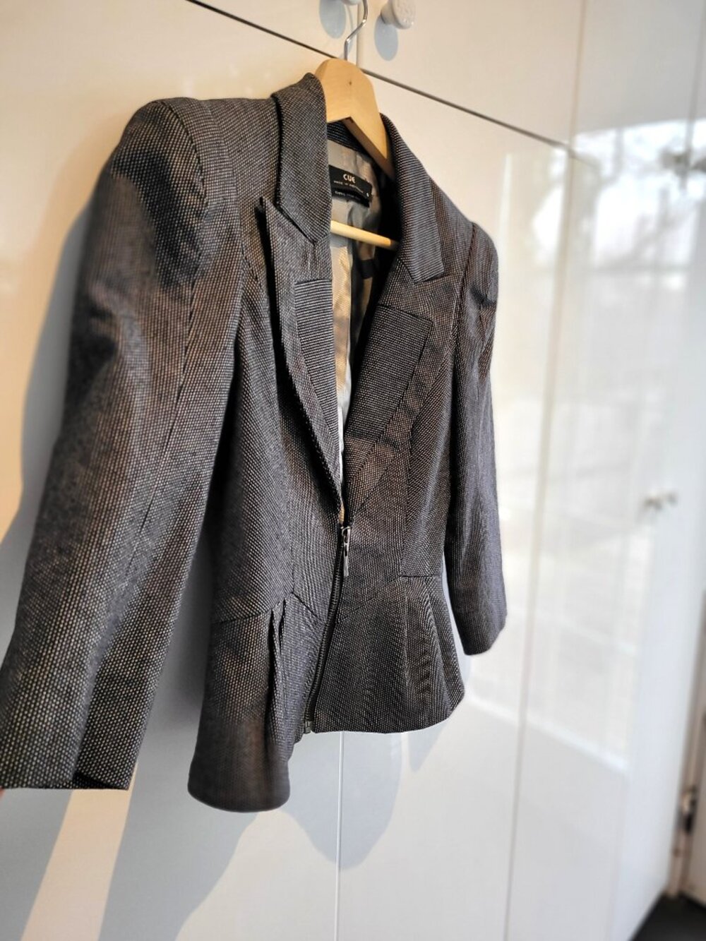 Cue Australia Cropped Peplum Blazer Size 2 - Picture 4 of 11
